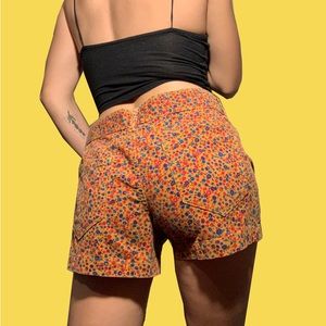 SOLD: FLORAL CORDUROY SHORTS 🍂🦋⭐️